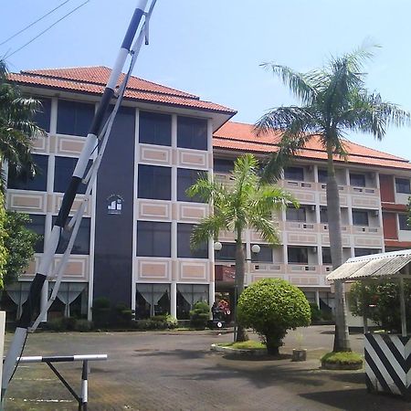 Jepara Indah Hotel Exterior foto