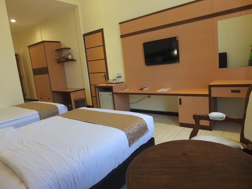 Jepara Indah Hotel Cameră foto