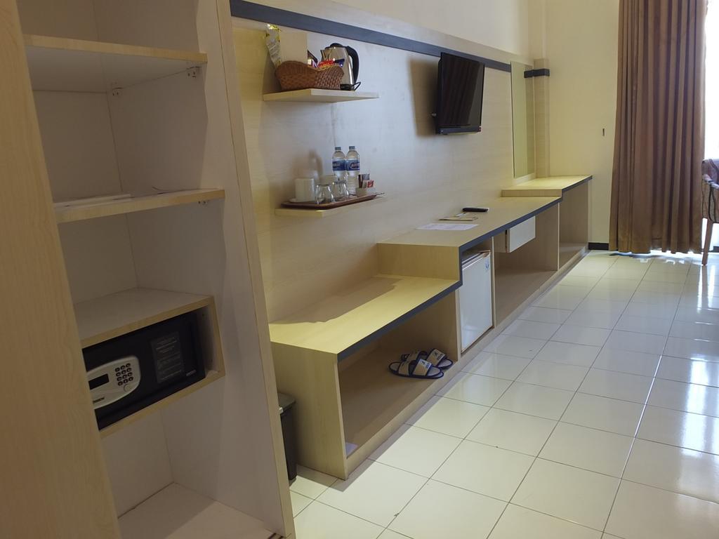 Jepara Indah Hotel Cameră foto