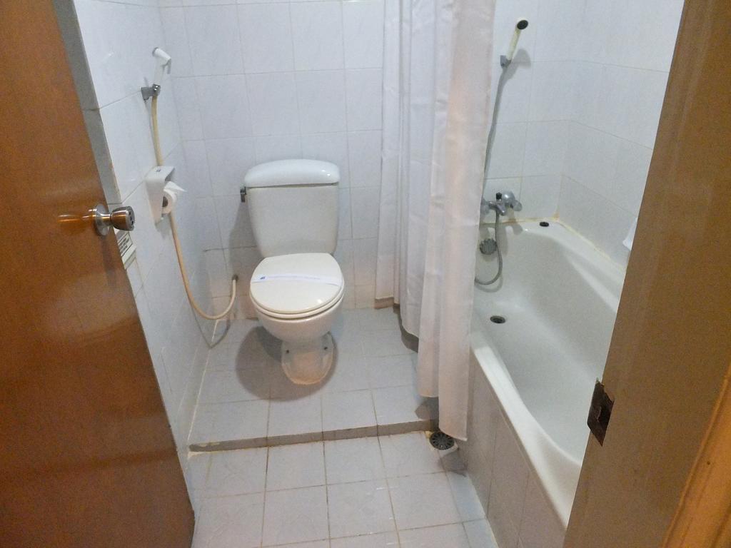 Jepara Indah Hotel Cameră foto