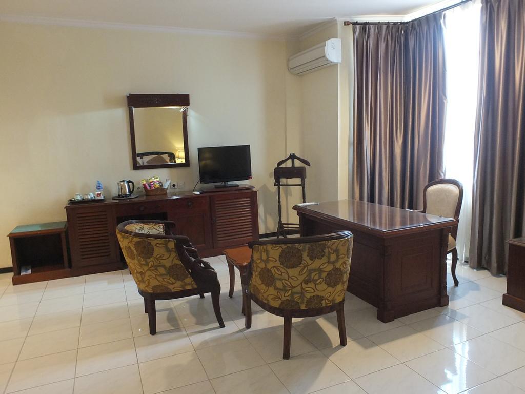 Jepara Indah Hotel Cameră foto