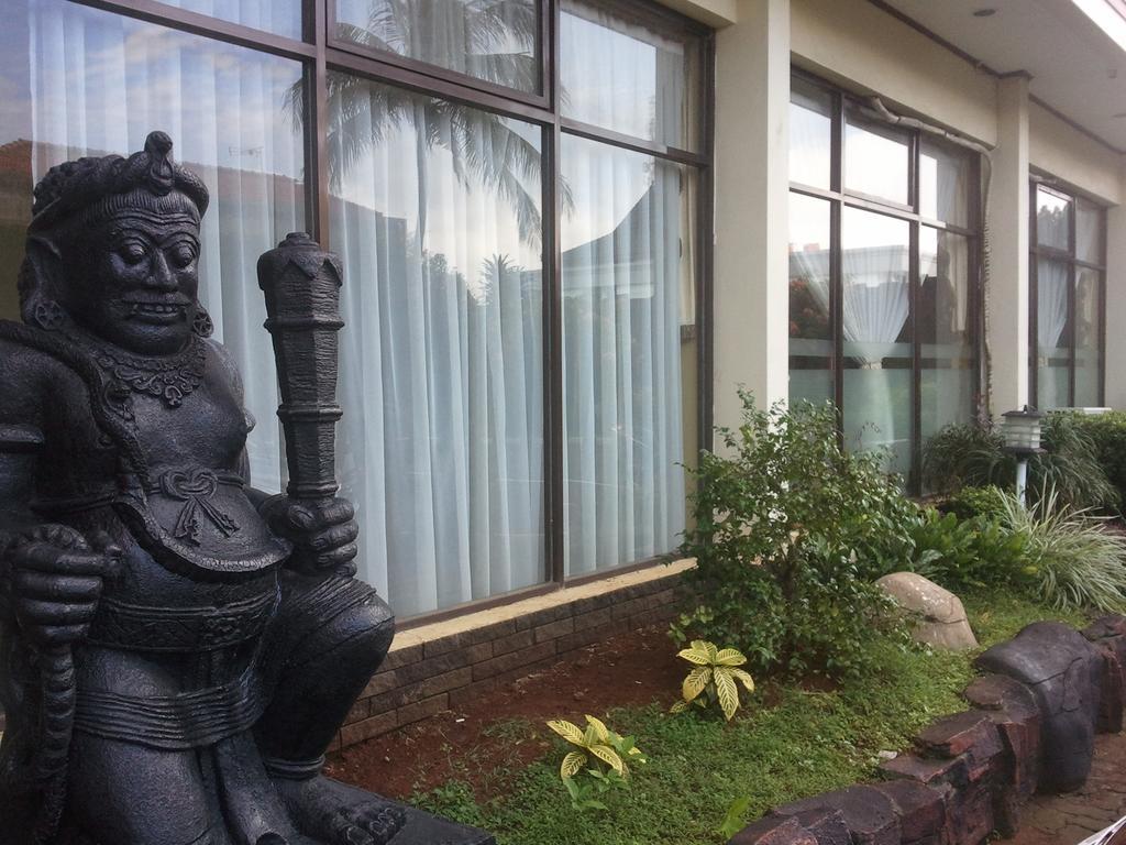 Jepara Indah Hotel Exterior foto