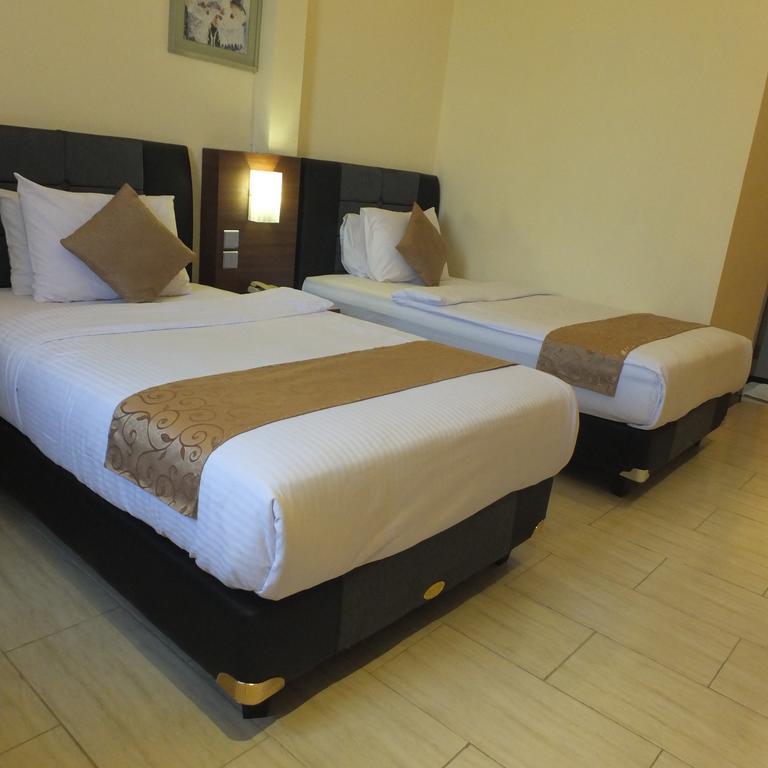 Jepara Indah Hotel Exterior foto