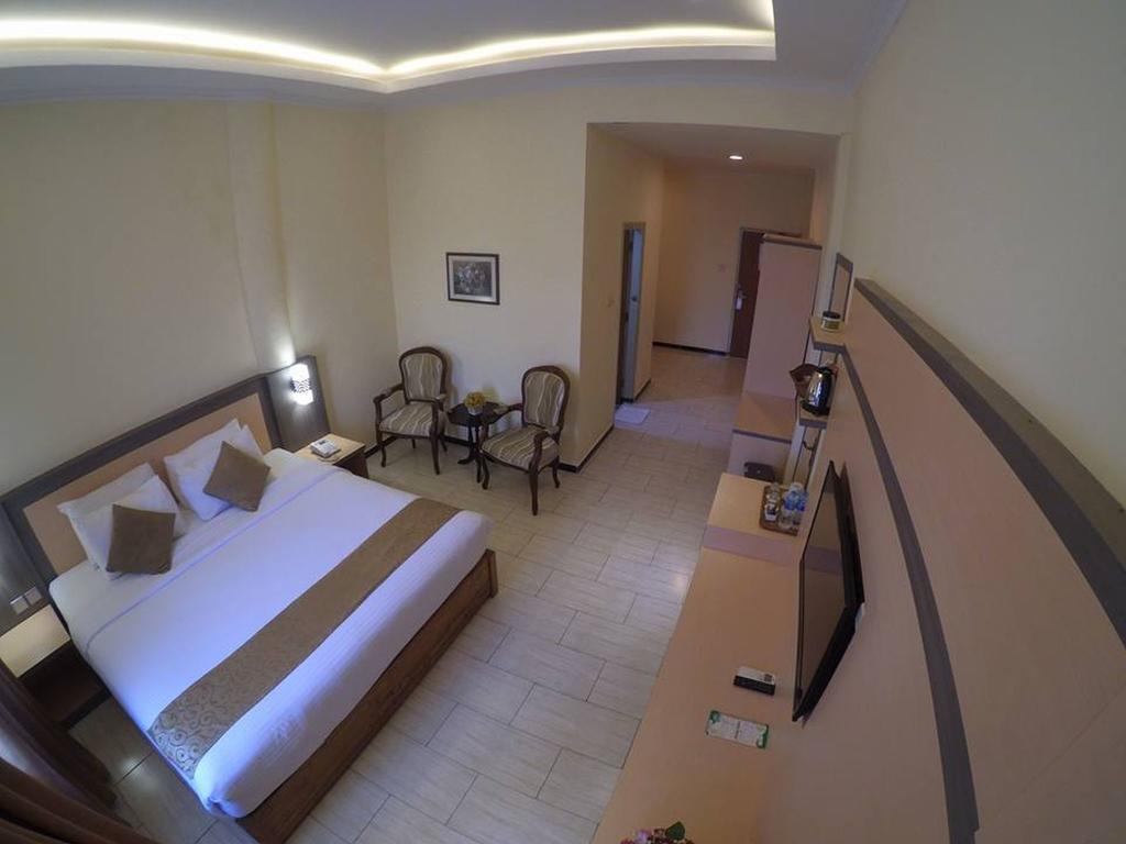 Jepara Indah Hotel Exterior foto